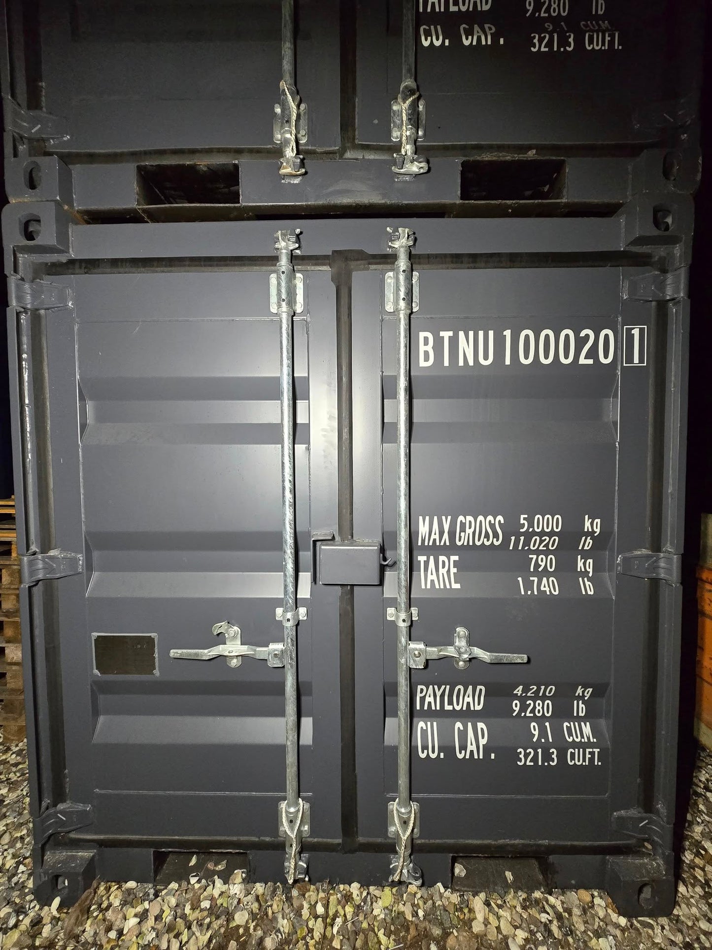 Isolerede 9 fods container